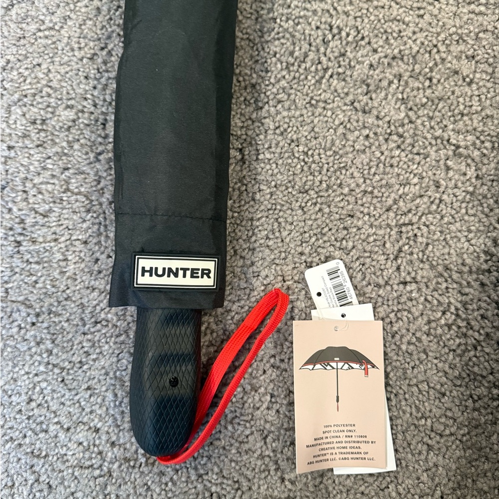 Hunter Black Umbrella with Red Carry Strap - Picture 4 of 4